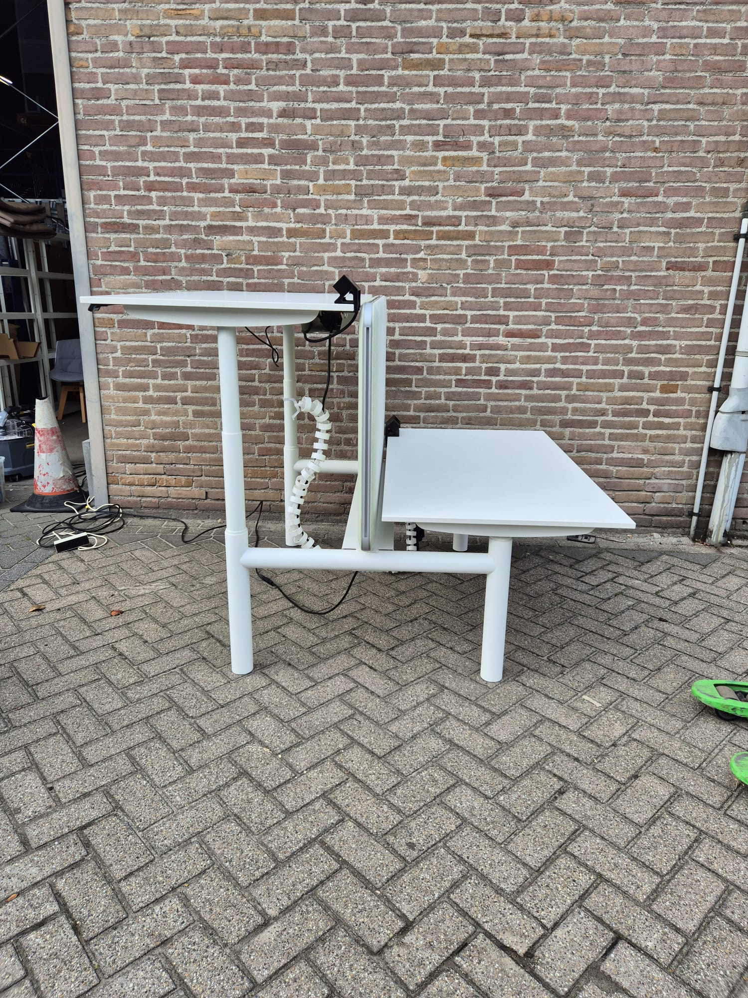 Sedus Duo Bureau – 140 x 80 cm – Circulair & Elektrisch Verstelbaar