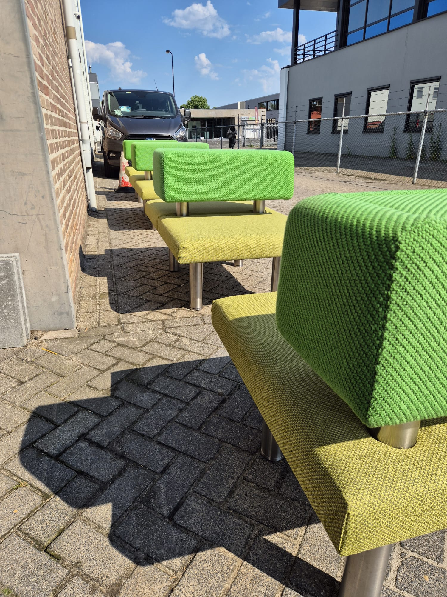 design projectbanken | nieuw gestoffeerd | taupe & groen