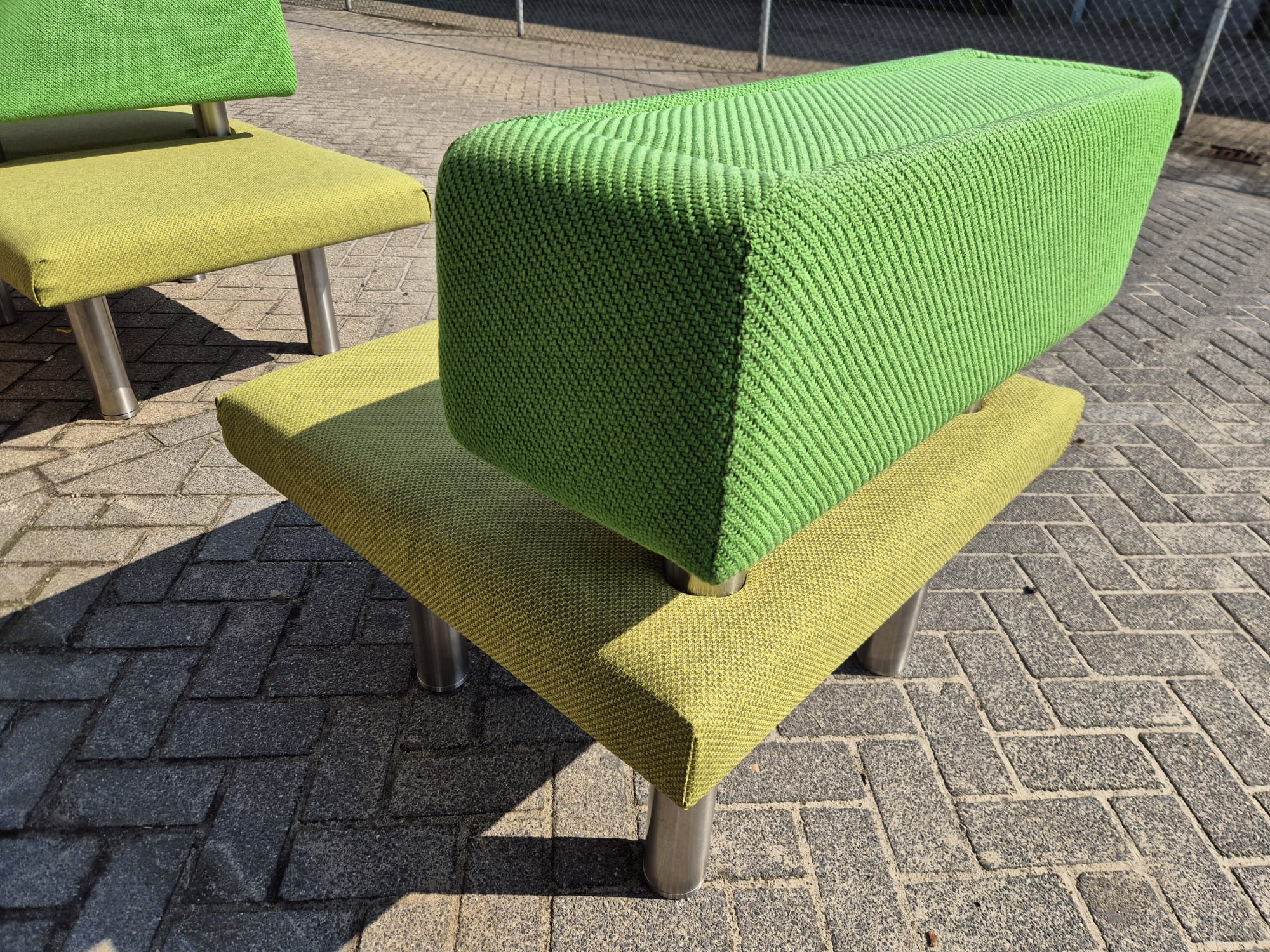 design projectbanken | nieuw gestoffeerd | taupe & groen